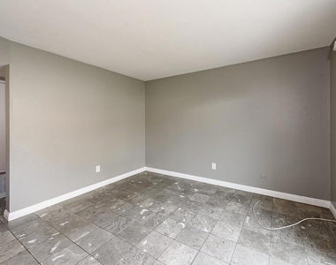 1045 Fuchsia Lane - Photo Thumbnail 12