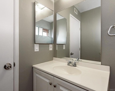 1045 Fuchsia Lane - Photo Thumbnail 26