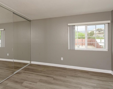 1045 Fuchsia Lane - Photo Thumbnail 16