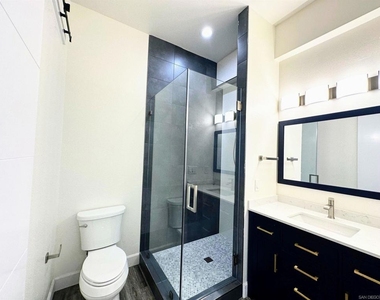 426 Sloane Ave - Photo Thumbnail 13