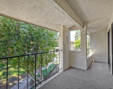 17637 Pomerado Road - Photo Thumbnail 15