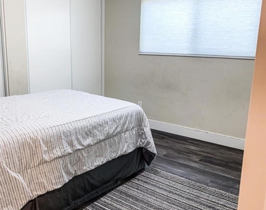 1286 Otono St - Photo Thumbnail 26