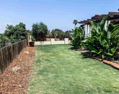 1286 Otono St - Photo Thumbnail 29