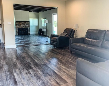 1286 Otono St - Photo Thumbnail 3