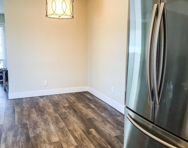 1286 Otono St - Photo Thumbnail 9