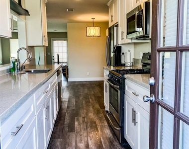 1286 Otono St - Photo Thumbnail 10