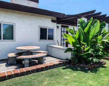 1286 Otono St - Photo Thumbnail 30