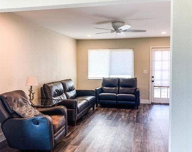1286 Otono St - Photo Thumbnail 6