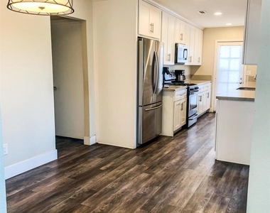 1286 Otono St - Photo Thumbnail 8
