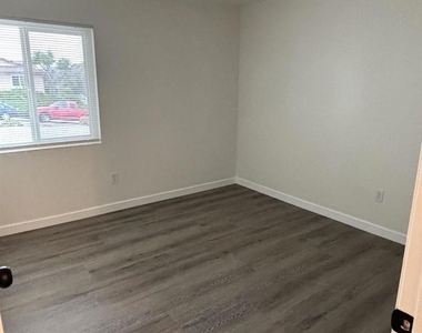 11385 Almazon St - Photo Thumbnail 9