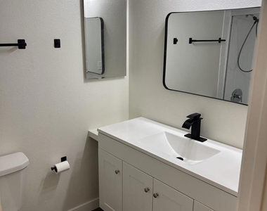 11385 Almazon St - Photo Thumbnail 12