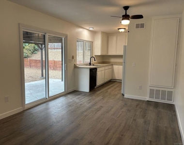 11385 Almazon St - Photo Thumbnail 13