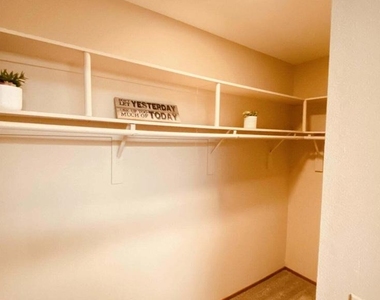 3630 Raincloud Court - Photo Thumbnail 24