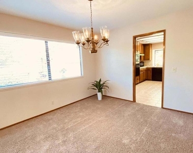 3630 Raincloud Court - Photo Thumbnail 12