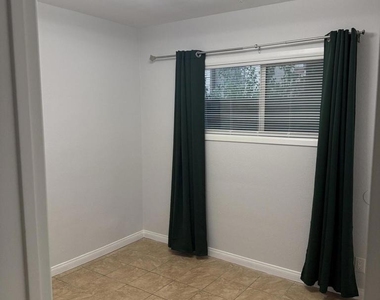 1873 Patricia Avenue - Photo Thumbnail 6