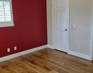 2792 Sandhurst Avenue - Photo Thumbnail 10