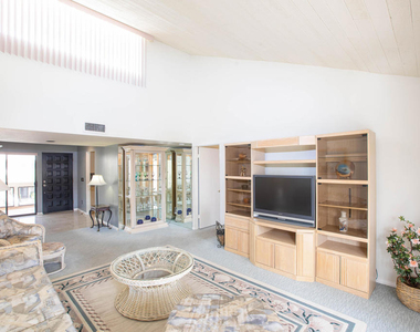 255 E Avenida Granada - Photo Thumbnail 2