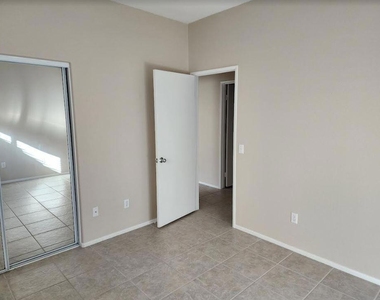 766 S Ventana - Photo Thumbnail 11