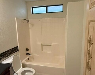54420 Eisenhower Drive - Photo Thumbnail 18