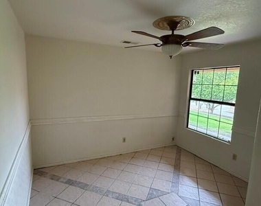 54420 Eisenhower Drive - Photo Thumbnail 19