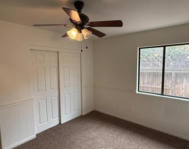 54420 Eisenhower Drive - Photo Thumbnail 16