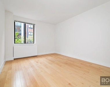 West 53rd Street - Photo Thumbnail 1