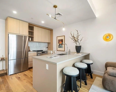 Rockwell Pl - Photo Thumbnail 3