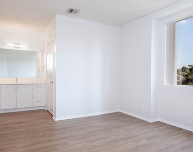12629 El Camino Real - Photo Thumbnail 17