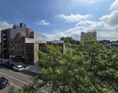 47th Street - Photo Thumbnail 9