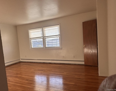 45 Benedict Avenue - Photo Thumbnail 2