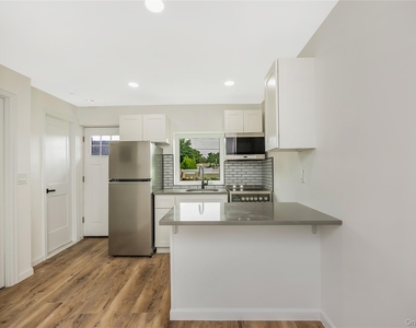 29 Tyler Street - Photo Thumbnail 3