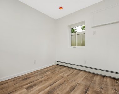 29 Tyler Street - Photo Thumbnail 6