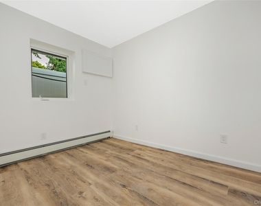 29 Tyler Street - Photo Thumbnail 8