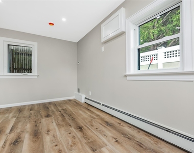 29 Tyler Street - Photo Thumbnail 4