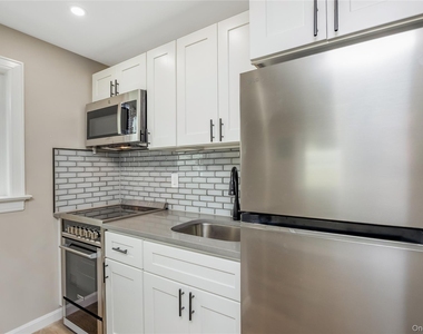 29 Tyler Street - Photo Thumbnail 1