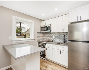 29 Tyler Street - Photo Thumbnail 3