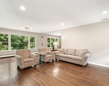 19 Skyview Drive - Photo Thumbnail 2