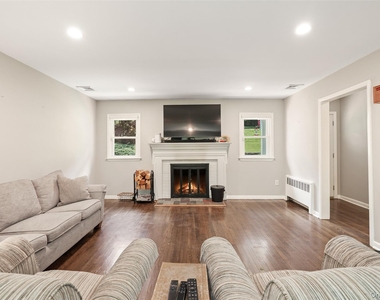 19 Skyview Drive - Photo Thumbnail 3
