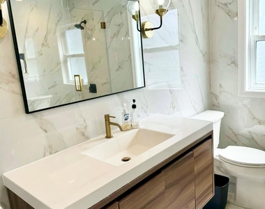 322 Westwood Road - Photo Thumbnail 7