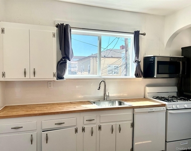 105 Mitchell Avenue - Photo Thumbnail 14