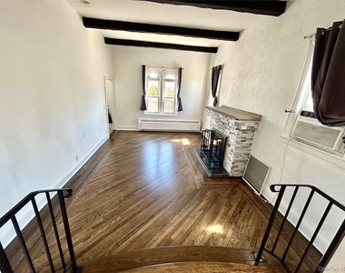 105 Mitchell Avenue - Photo Thumbnail 8