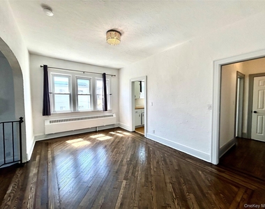 105 Mitchell Avenue - Photo Thumbnail 11