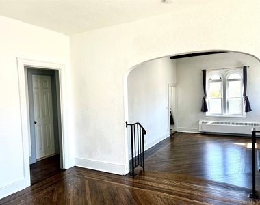 105 Mitchell Avenue - Photo Thumbnail 13