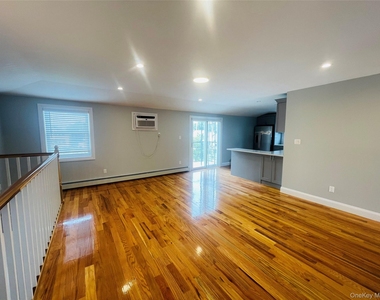 9976 164th Avenue - Photo Thumbnail 1