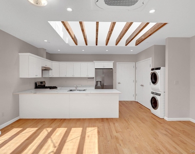 136 Rockaway Avenue - Photo Thumbnail 9