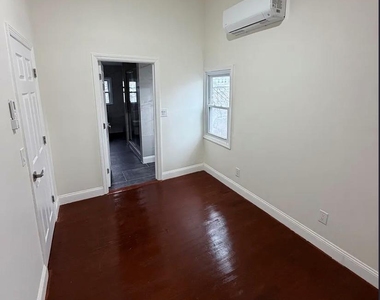 39 Jackson Street - Photo Thumbnail 4
