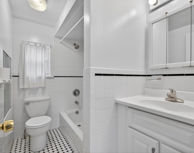 68a Graywood Road - Photo Thumbnail 8