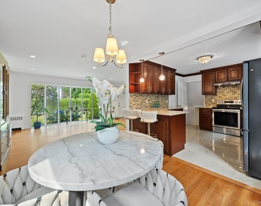 21 Joyce Road - Photo Thumbnail 4