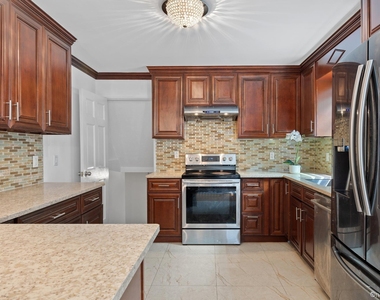 21 Joyce Road - Photo Thumbnail 5