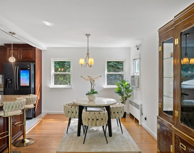 21 Joyce Road - Photo Thumbnail 3